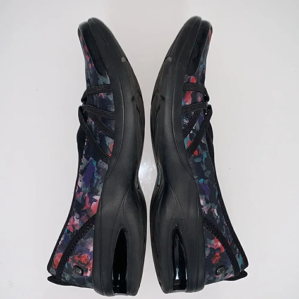 NWT B Zeeb Women’s Slip-On Black/Florals Shoes Size 9,5